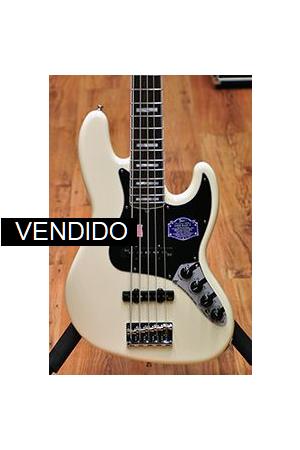 Fender American Deluxe Jazz Bass V Olympic White RW Fender American Deluxe Jazz Bass V Olympic White RW